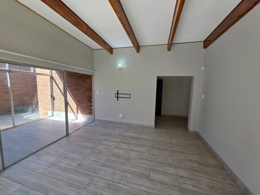 To Let 4 Bedroom Property for Rent in La Provance Free State